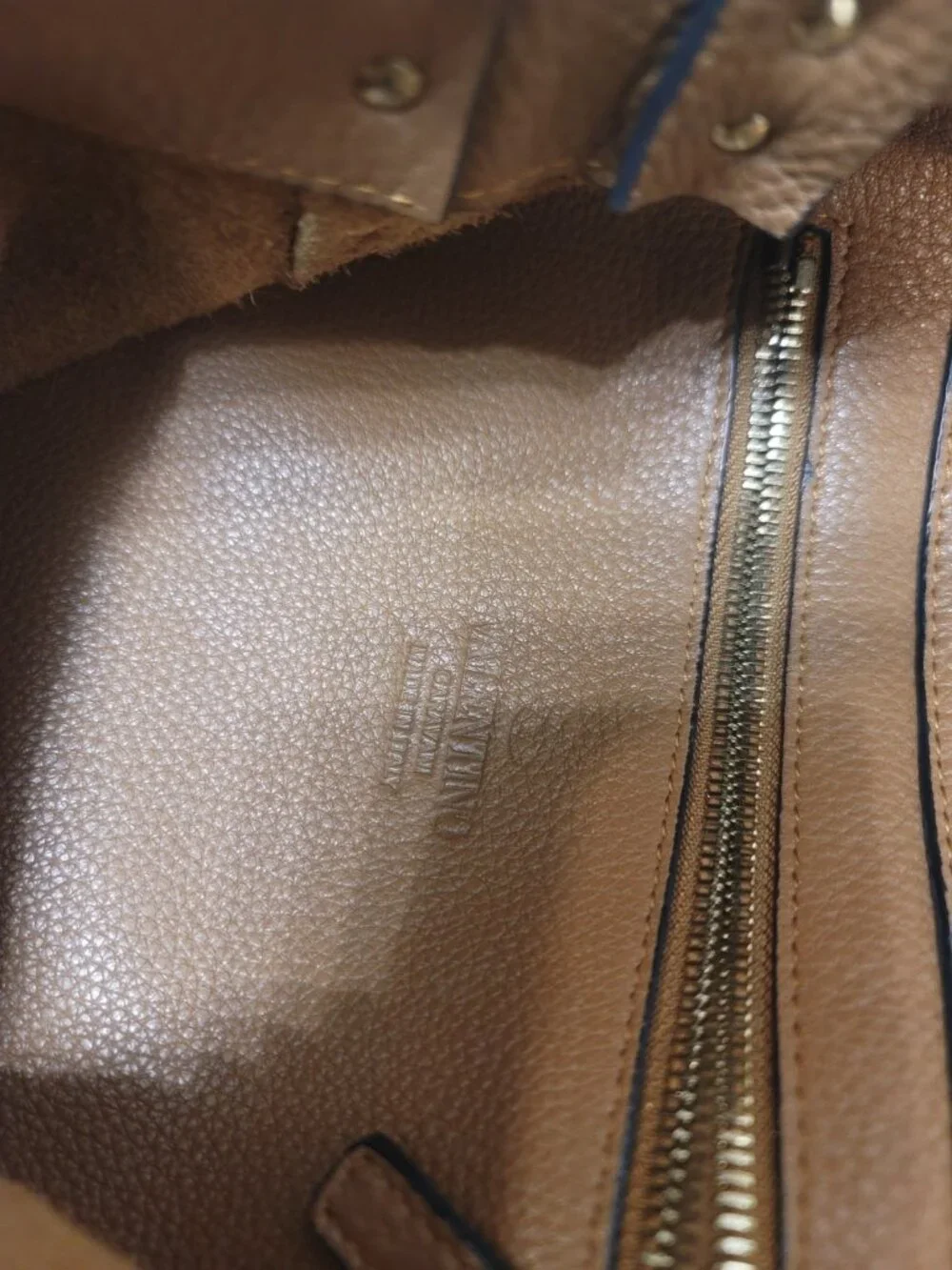 Valentino Garavani Rockstud Hobo Messenger Bag Brown Grain Leather - Picture 7 of 11